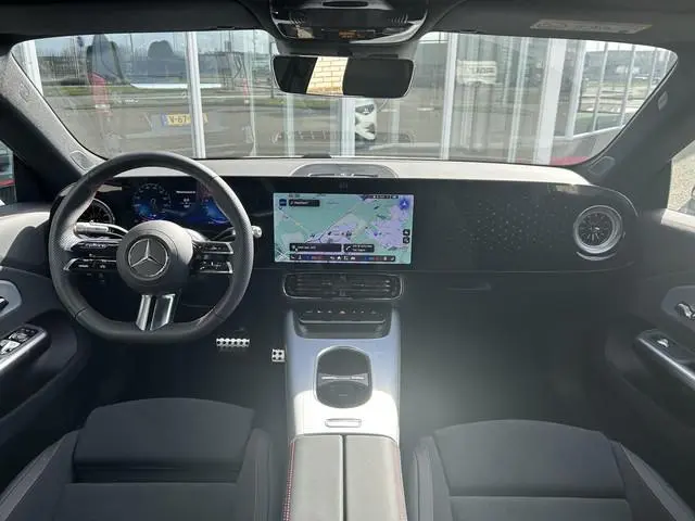 Mercedes-Benz CLA-klasse 250+ Launch Edition 85.5 kWh | Panoramadak | Apple CarPlay & Android Auto |...