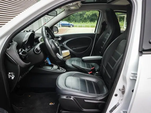 Smart forfour EQ Comfort PLUS 18 kWh | Airco | Cruise | Panoramadak | leer | Stoelverwarming |