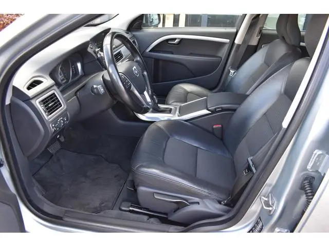 Volvo V70 T4 190PK Automaat Classic Edition | Trekhaak | Adaptive Cruise | LED | Standkachel | Nw. D...
