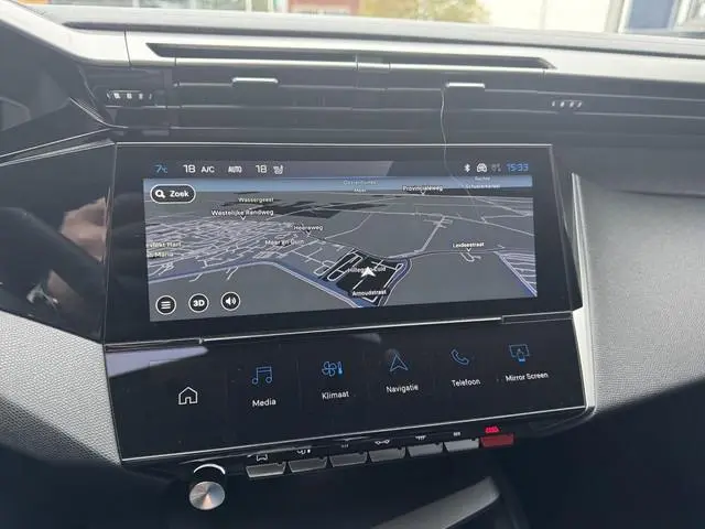 Peugeot e-308