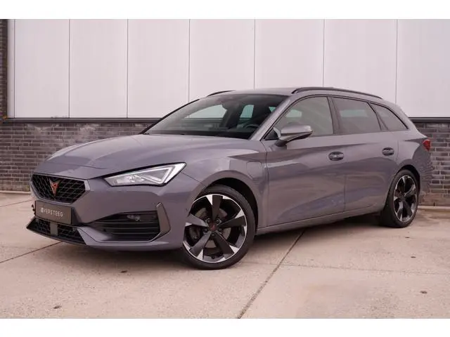 CUPRA Leon Sportstourer 1.4 e-Hybrid VZ Performance 245PK | Panoramadak | | Sfeerverlichting | Camer...
