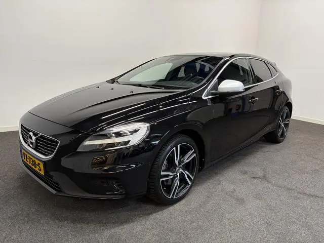 Volvo V40 2.0 T4 190pk BNS Sport R Design Trekhaak 1500kg/ Leer/ Stoelverw./ Pano/ Navi
