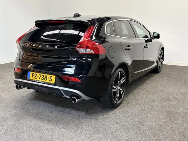 Volvo V40 2.0 T4 190pk BNS Sport R Design Trekhaak 1500kg/ Leer/ Stoelverw./ Pano/ Navi