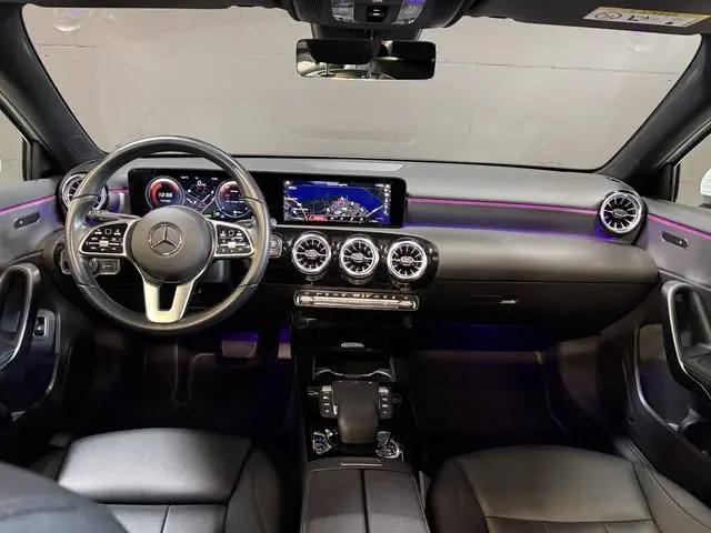 Mercedes-Benz A-klasse 250 e Business Solution Luxury Limited | Panoramadak | Keyless | Apple Carpla...