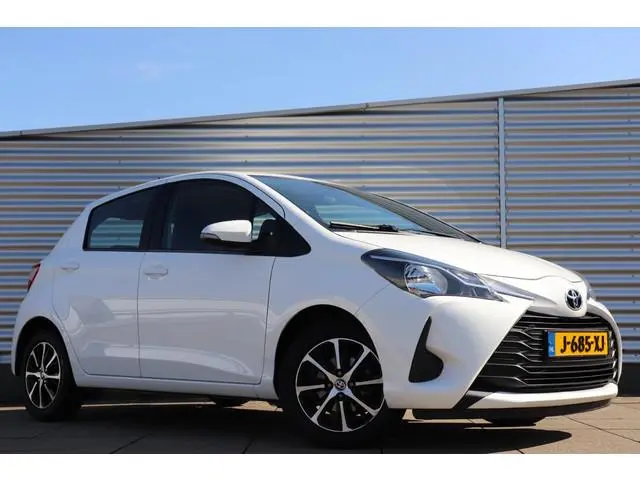 Toyota Yaris 1.0 VVT-i Connect, Android auto/Apple Carplay, Airconditioning, Parkeerhulpcamera!