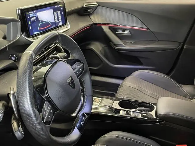 Peugeot 2008 1.2 PureTech 130pk Automaat GT-Line Navigatie Apple Carplay/Android Auto Camera Parkeer...