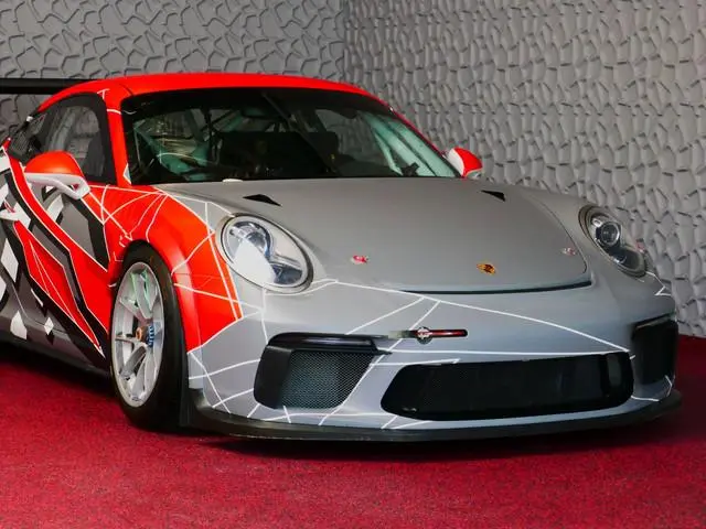 Porsche 911