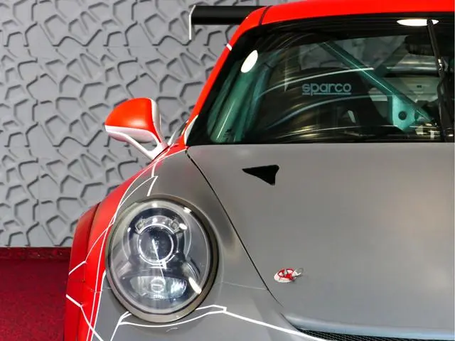 Porsche 911