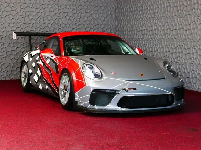 Porsche 911