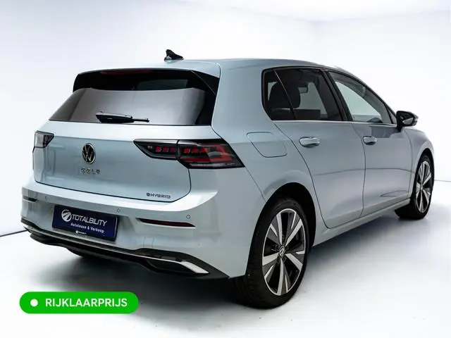 Volkswagen Golf 1.5 eHybrid Style Edition | Nw. model | Elec. Panoramadak | Stoel- & Stuurverwarming...
