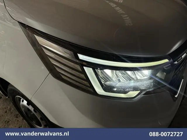 Renault Trafic 2.0 dCi 130pk L2H1 Euro6 Airco | Imperiaal | LED | Cruisecontrol | Parkeersensoren Bi...