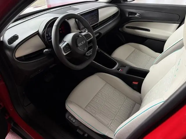 Fiat 600 1.2 HYBRID LA PRIMA CAMERA CARPLAY ADAP.CRUISE STOELVERW. ELEK.KLEP  LEER MASSAGE ELEK.STOE...