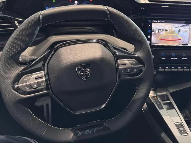 Peugeot e-308