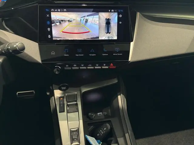 Peugeot e-308