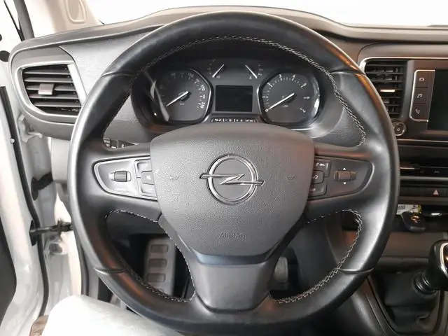 Opel Vivaro 2.0 CDTI L3H1 145PK Dubbele Cabine Edition Navigatie Trekhaak Cruise control Airco
