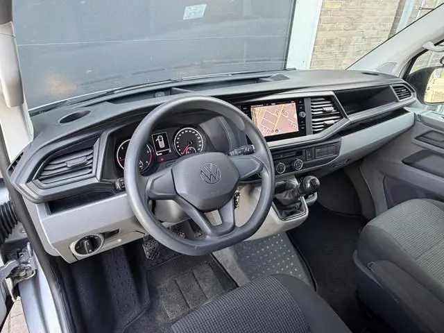 Volkswagen Transporter 2.0 TDI L2H1 150PK Euro6  CarPlay/cruise control/Trekhaak/dab