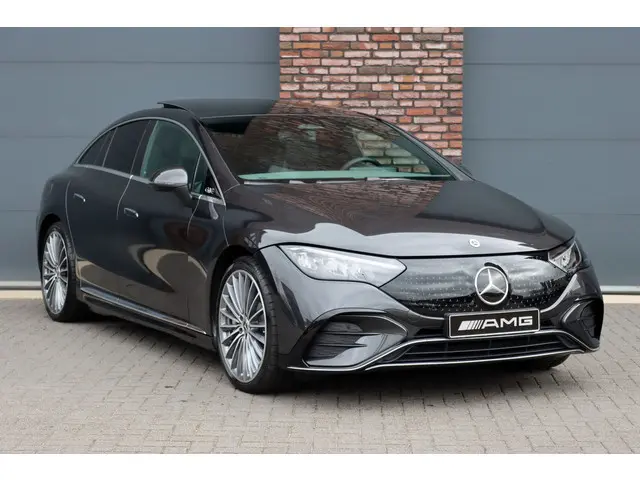 Mercedes-Benz EQE 300 AMG Line 90 kWh | Airmatic | Distronic | Panoramadak | Warmtepomp | Memory | K...