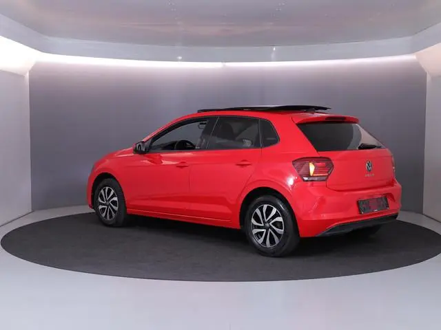 Volkswagen Polo 1.0 TSI Comfortline 95 PK | Panorama dak | Navigatie via app | Parkeersensoren voor...