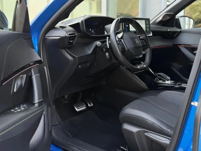 Peugeot 208 1.2 PureTech GT AUT |ACC|Carplay|Cam|Stoelverw|Sfeer|Verigo Blue