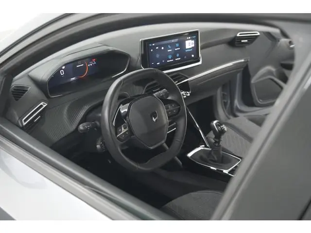 Peugeot 208 PureTech 100 Allure | Apple Carplay | Parkeersensoren | Climate Control