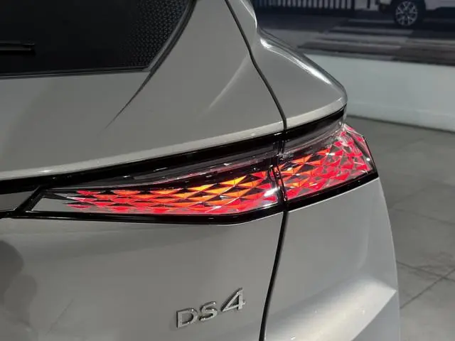 DS DS 4