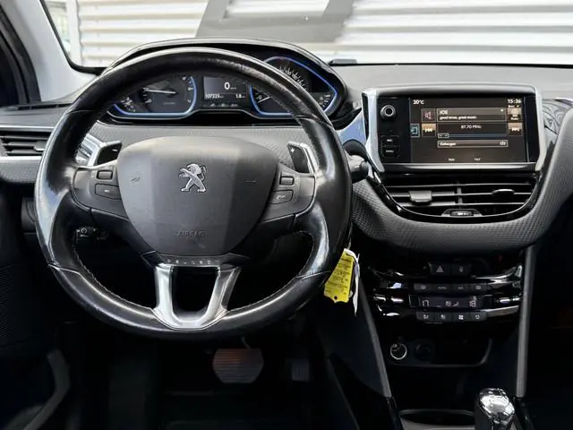 Peugeot 2008 1.2 PureTech Allure 2e Eigenaar|Navi|Trekhaak|Clima|Cruise|PDC V+A|APK tot 04-2027