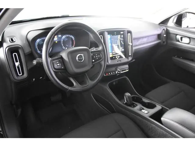 Volvo XC40 1.5 T2 Momentum Core *1ste Eigenaar*Navigatie*Camera*Carplay*