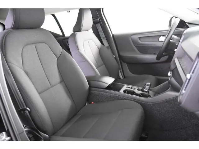 Volvo XC40 1.5 T2 Momentum Core *1ste Eigenaar*Navigatie*Camera*Carplay*
