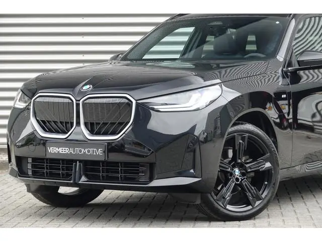 BMW X3 30e xDrive M Sport | Panodak | Trekhaak | Memory | Driving Assistant | 21 Inch | Iconic |