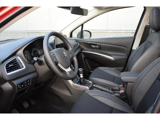 Suzuki S-Cross