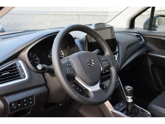 Suzuki S-Cross