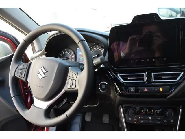 Suzuki S-Cross