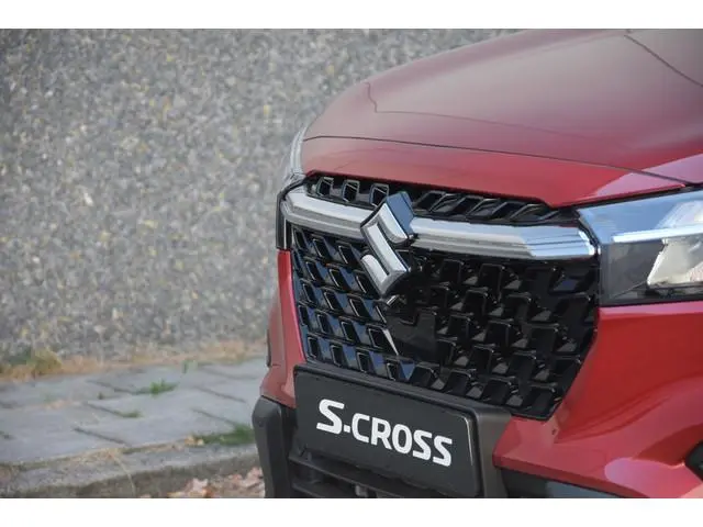 Suzuki S-Cross