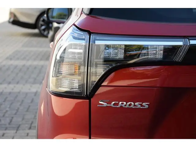 Suzuki S-Cross