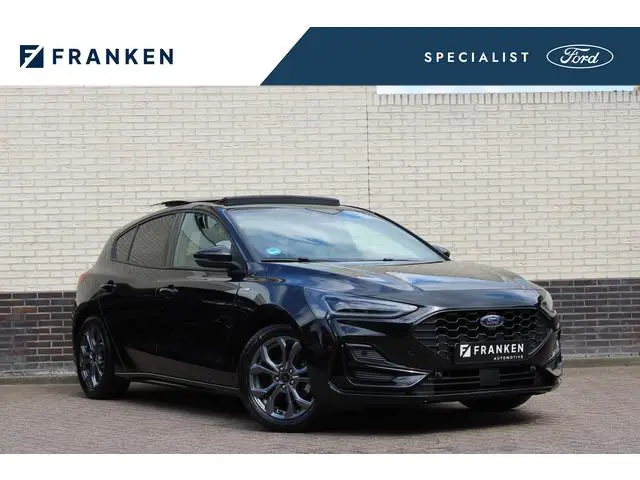 Ford Focus 1.0 EcoBoost Hybrid ST Line X | Panoramadak | Matrix | Winterpack | 