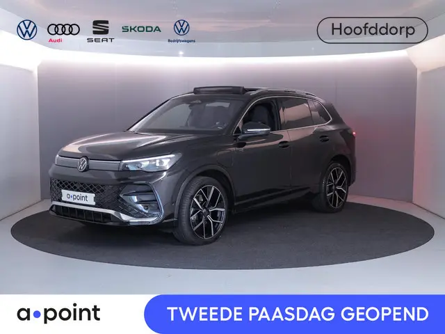 Volkswagen Tiguan 1.5 eHybrid R-Line Edition 272 pk Automaat (DSG) | Verlengde garantie | Navigatie...