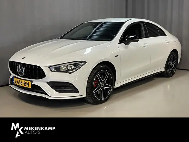 Mercedes-Benz CLA-klasse 250 e Advantage AMG Line 18"/Dodehoek/Trekhaak/Camera/Sfeerverlichting/Stoe...