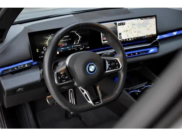 BMW i5