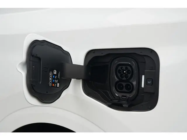 Ford E-Transit Courier