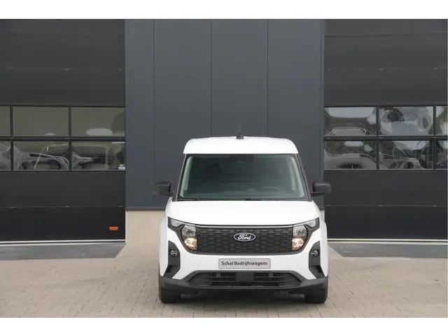Ford E-Transit Courier Trend 46 kWh 136pk - Trekhaak - Vloerplaat - Camera - Cruise - Carplay/Androi...