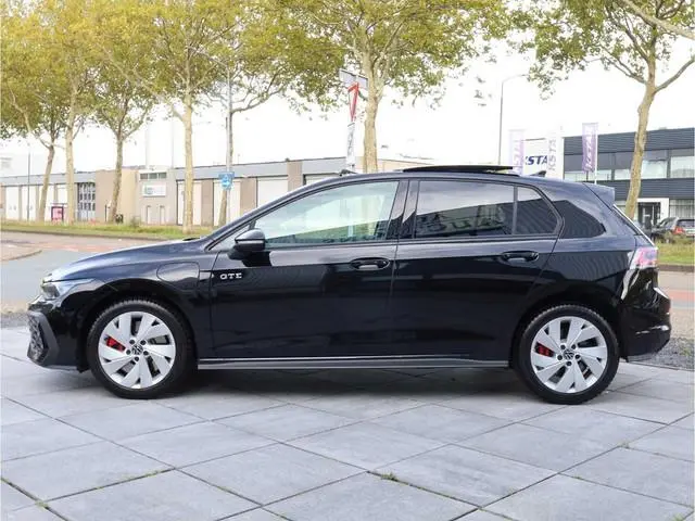 Volkswagen Golf GTE 1.5 eHybrid 272PK | Panodak | Leer | Stoel Ventilatie | Head-up | Keyless | Came...