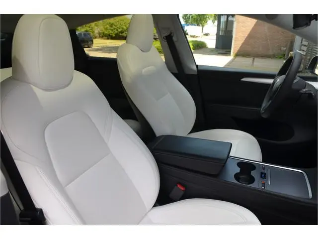 Tesla Model Y Performance AWD 75 kWh AutoPilot3.0 Ryzen, Wit interieur, Trekhaak (1.600kg)
