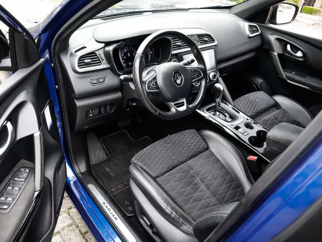 Renault Kadjar 1.3 TCe Black Edition 2e-Eig. & Keurig-Onderh. BOVAG-Garantie. NL-Auto.