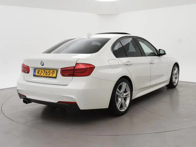 BMW 3-serie 320i 184 PK M-SPORT AUT. HIGH EXECUTIVE+ SCHUIFDAK | HEAD-UP | STOELVERW. | LED | DAB |...
