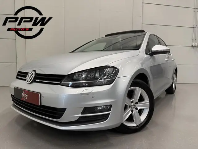 Volkswagen Golf 1.2 TSI 110PK DSG 5drs. PANO/BI-XENON/LEER-STOF SP.STOELEN/MASSAGE/CARPLAY/NAVI/ECC/...