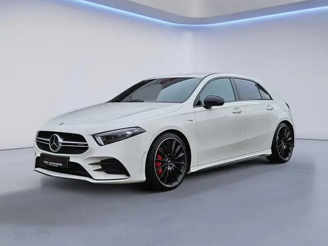 Mercedes-Benz A-klasse AMG 35 4MATIC /Schaalstoelen+Perf. remmen/Groot scherm/Parkeersens.+camera/Ad...