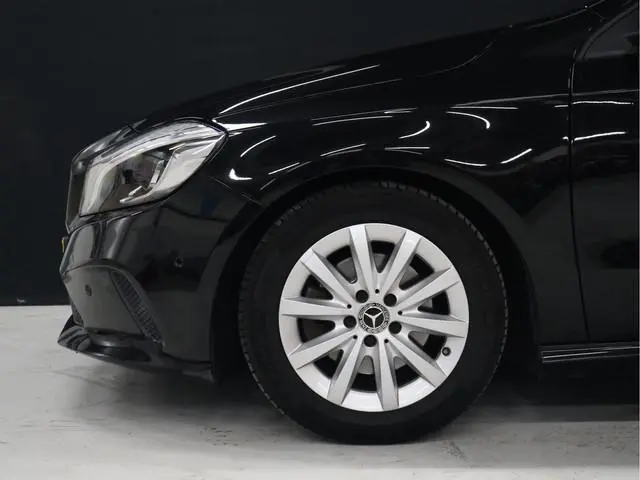 Mercedes-Benz A-klasse 180 BlueEFFICIENCY Business [CRUISECONTROL, STOELVERWARMING, CAMERA, PDC V+A,...