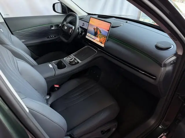 Geely Starray EM-i