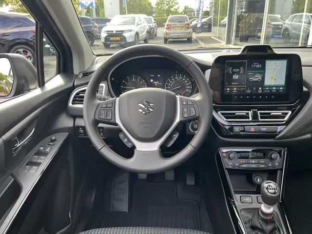 Suzuki S-Cross