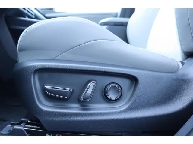 Toyota C-HR+